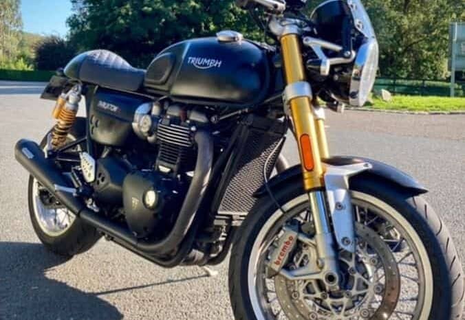 
								2016 Triumph Thruxton 1200 R full									