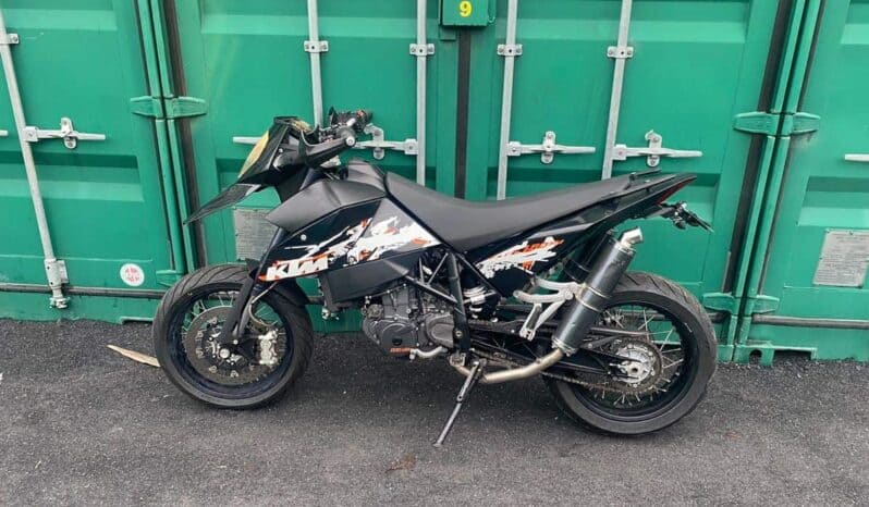 2010 KTM 690 Supermoto