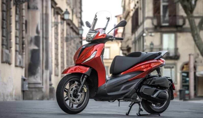 
								2022 Piaggio Beverly 400 S full									