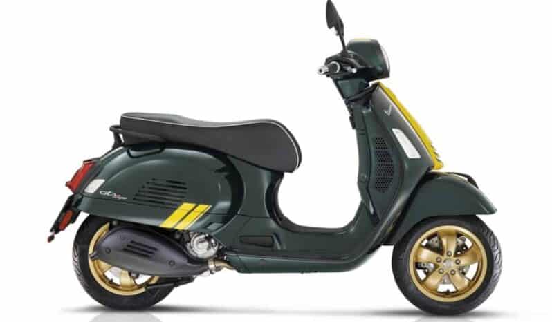 
								2022 Vespa GTS Super Racing Sixties 300 HPE full									