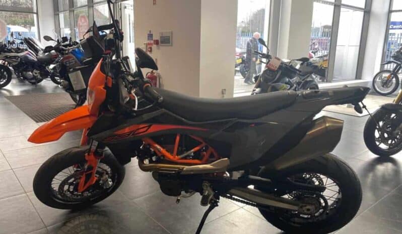 
								2021 KTM 690 SMC R full									