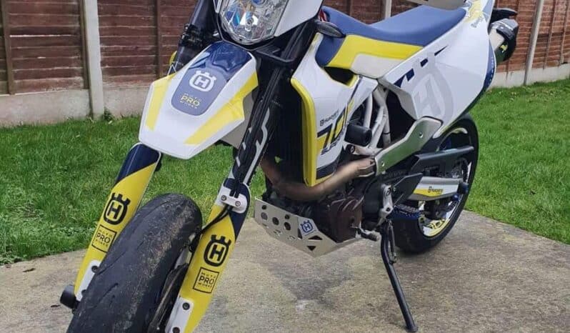 
								2017 Husqvarna 701 SUPERMOTO full									