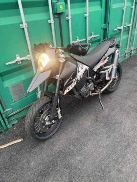 2010 KTM 690 Supermoto