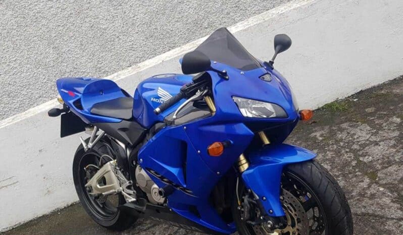 
								2005 Honda CBR600RR full									