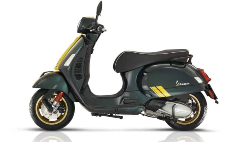 
								2022 Vespa GTS Super Racing Sixties 300 HPE full									