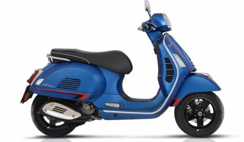 
								2022 Vespa GTS 300 Super Sport full									