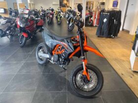 2021 KTM 690 SMC R