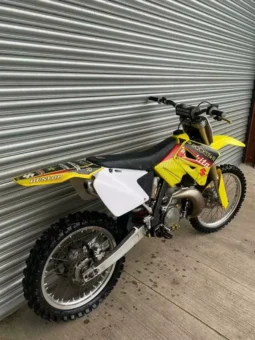 
										2008 Suzuki RM-Z250 full									