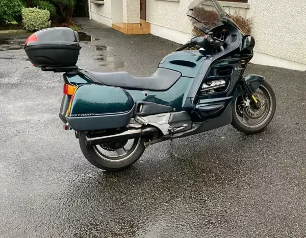 
								1999 Honda ST1100 full									