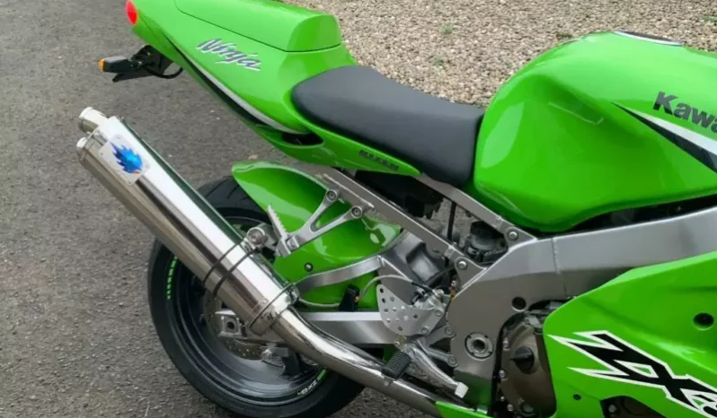 
								2003 Kawasaki ZX-9R full									