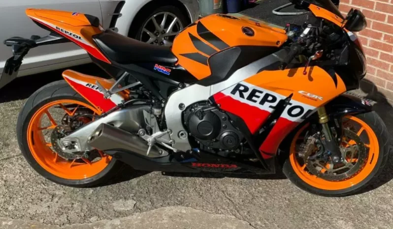 
								2013 Honda CBR1000RR Repsol full									