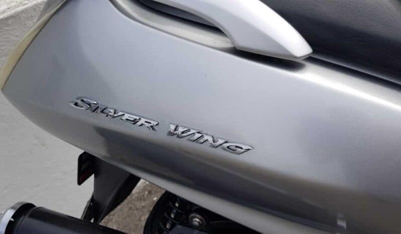 
								2010 Honda Silver Wing 600 (FJS600D) full									